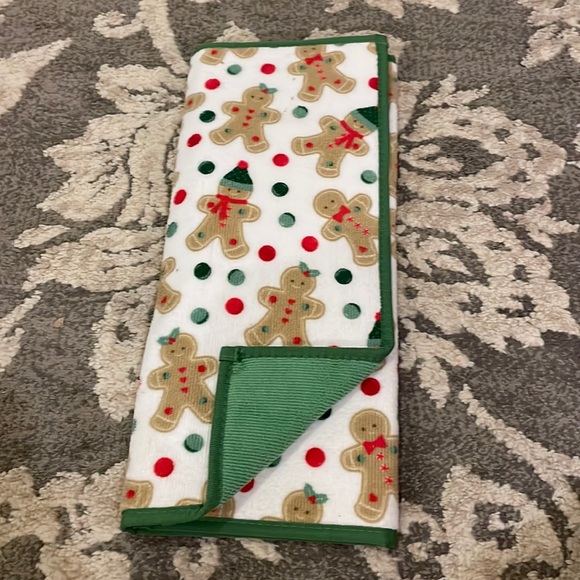 nwot Polkadot, gingerbread, man, and girl - Picture 1 of 2